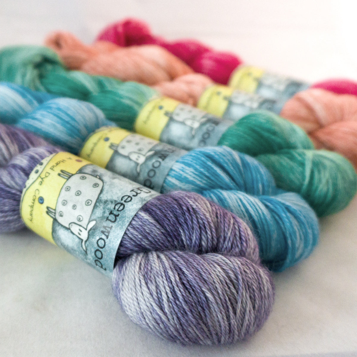 Cashmere Delight Yarn - Tonal – Greenwood Fiberworks