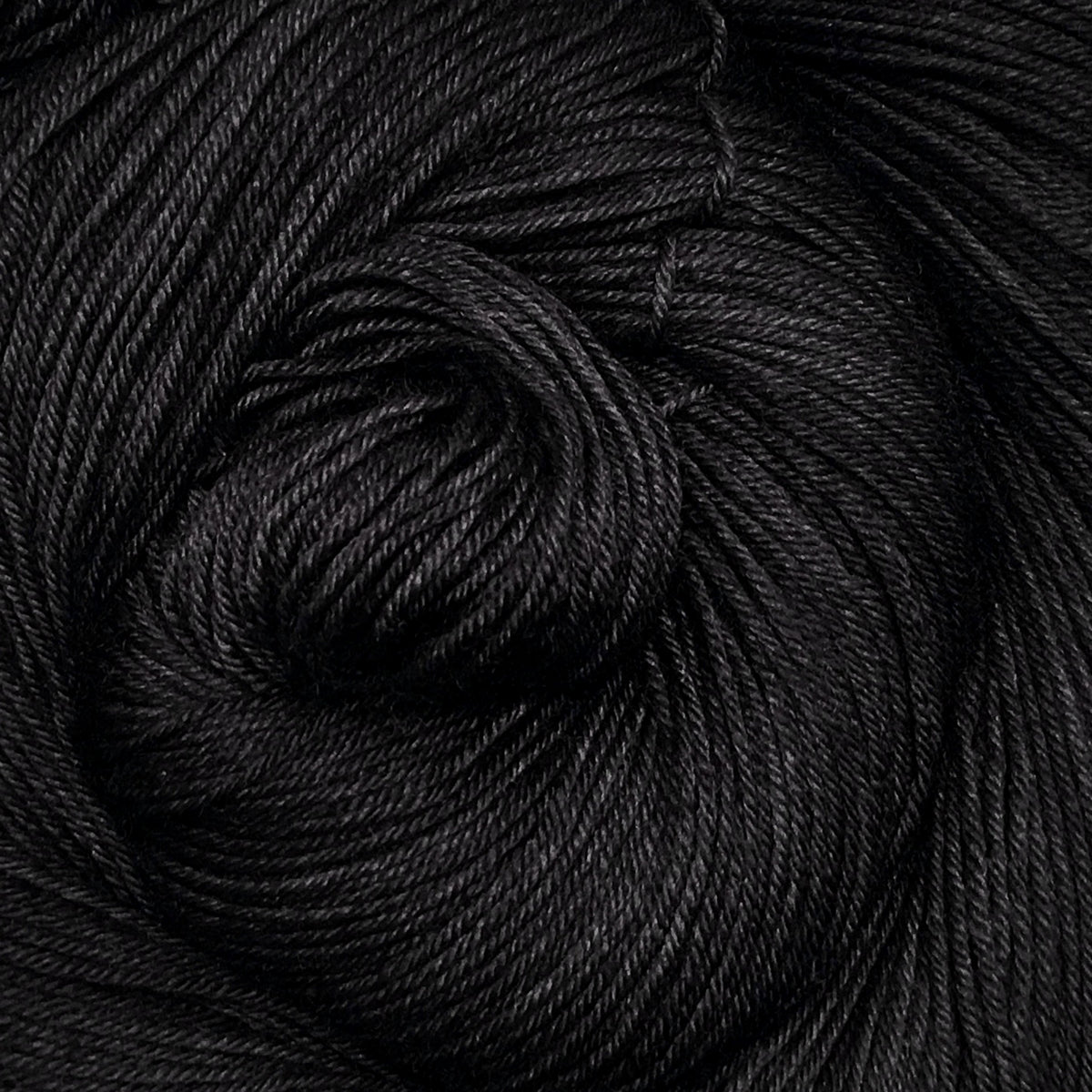 Undyed wool sock yarn 75% wool 25% nylon - The Yarn Gallery