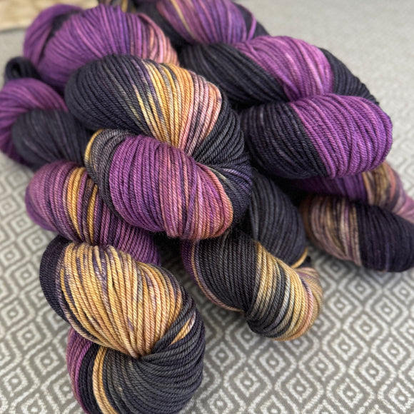 Luxe Yarn - August Birth Flower - Gladiolus