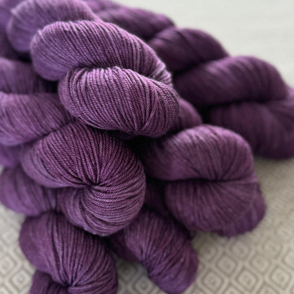 Luxe Yarn - Violet Semi Solid