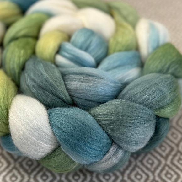 Polwarth Mulberry Silk Roving - Lily of the Valley