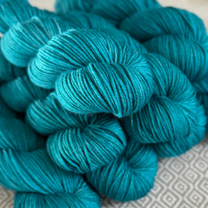 Luxe Yarn - Turquoise Semi Solid