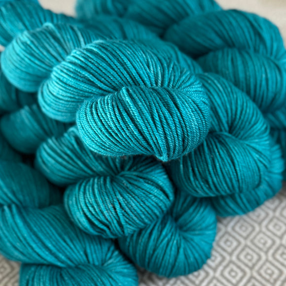 Luxe Yarn - Turquoise Semi Solid