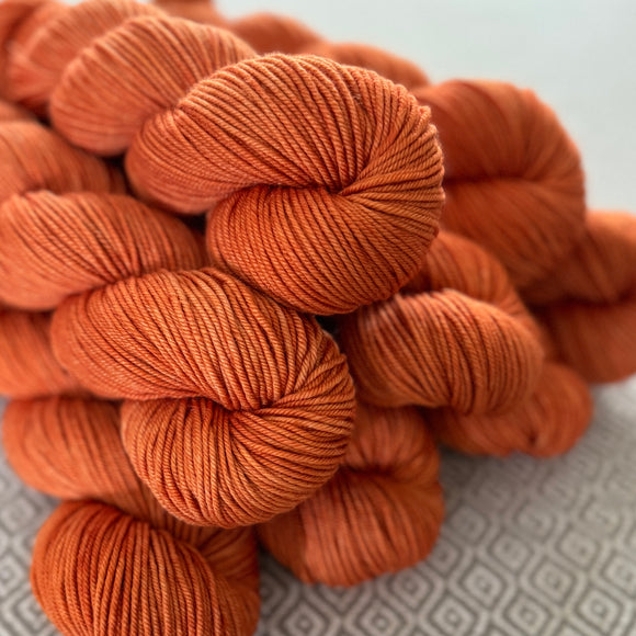 Luxe Yarn - Pumpkin Semi Solid