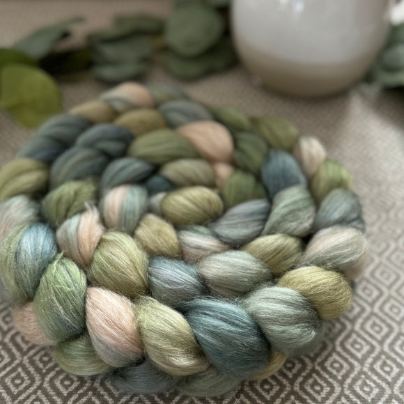 Camel Silk Roving - Lily of the Valley
