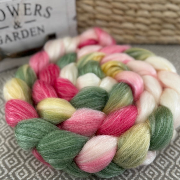 Merino Tencel Roving - Waterlily