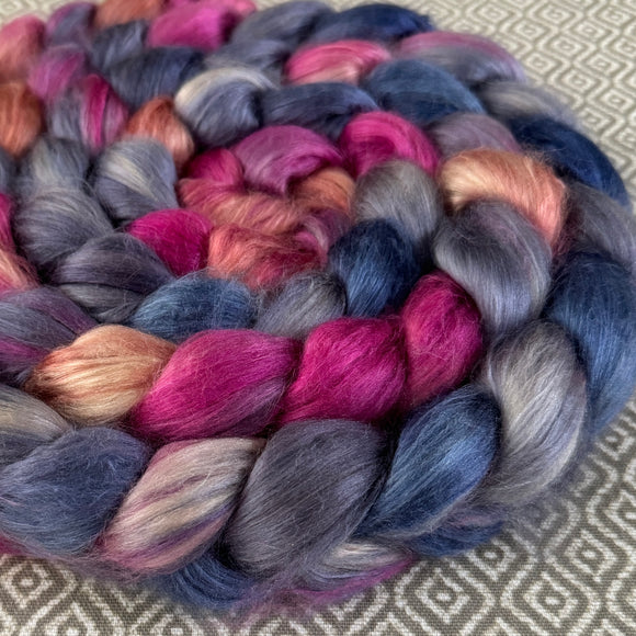 Camel Silk Roving - Morning Glory