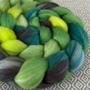 Polwarth Mulberry Silk Roving - Peridot