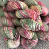Heartland Worsted Weight Organic Merino Yarn - July Birth Flower - Waterlily