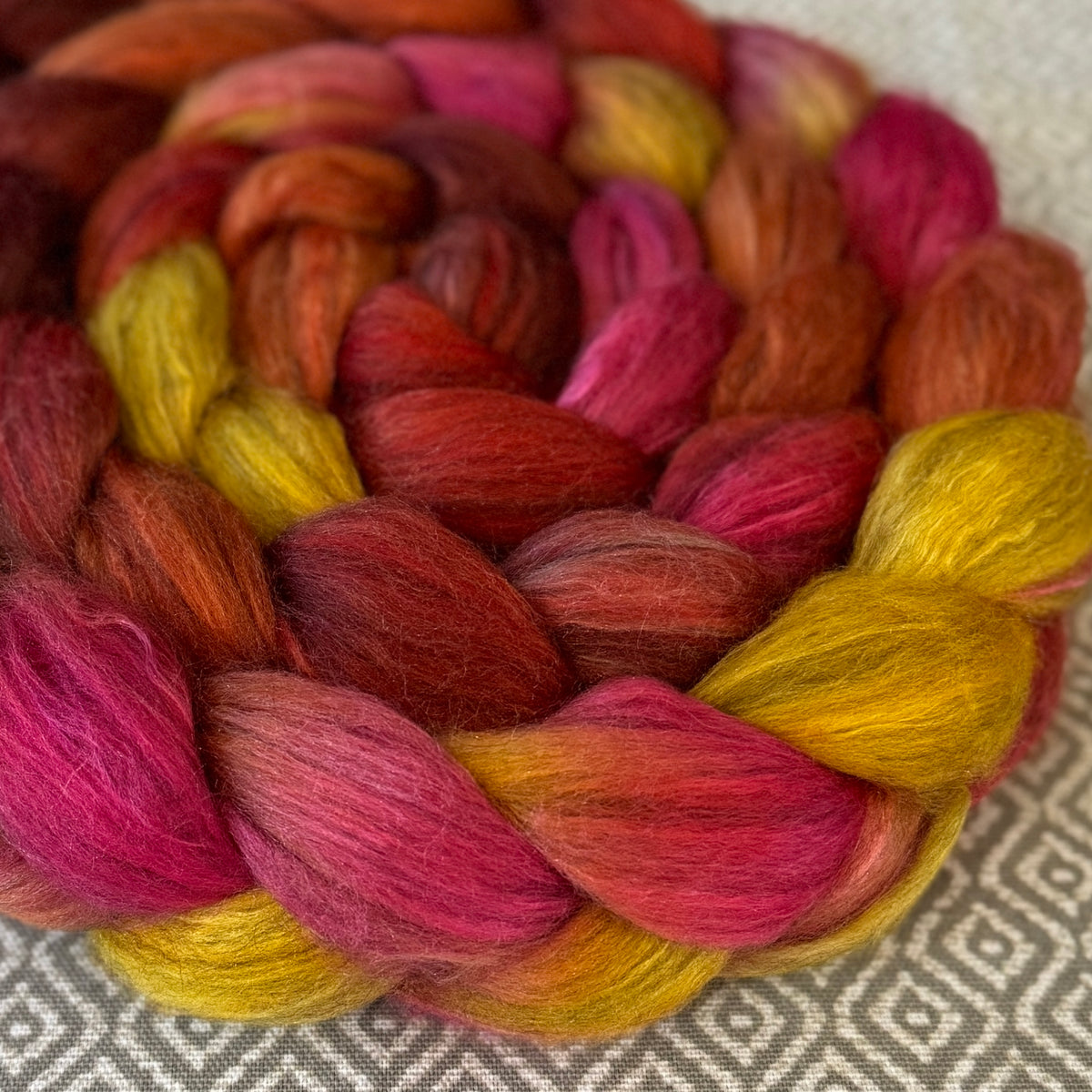 Merino Yak Silk Roving - Tiger Lily – Greenwood Fiberworks