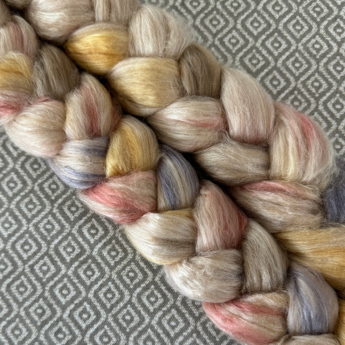 Camel Silk Roving - Beachcomber – Greenwood Fiberworks
