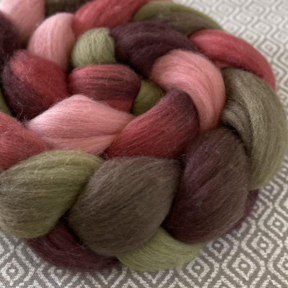 Targhee Wool Roving - Paper Roses