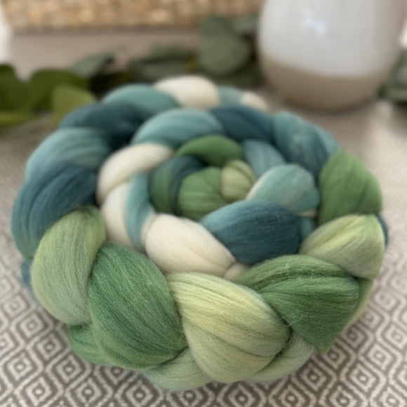 Rambouillet Wool Roving - Lily of the Valley