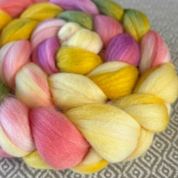Polwarth Mulberry Silk Roving - Daffodil