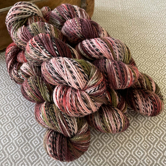 Zippy Fingering Weight Yarn - Paper Roses